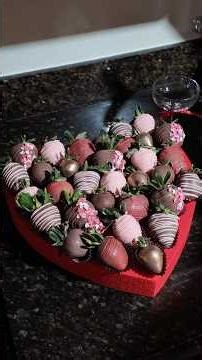 DIY Edible Valentine’s Day Gift | Chocolate Covered Strawberries Tutorial