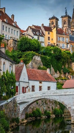 Semur-en-Auxois France: A Timeless Fairytale Village ✨