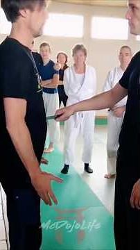 McDojo Short: Systema Chi Powers Make Knife Holding Attacker Fall #fakemartialarts