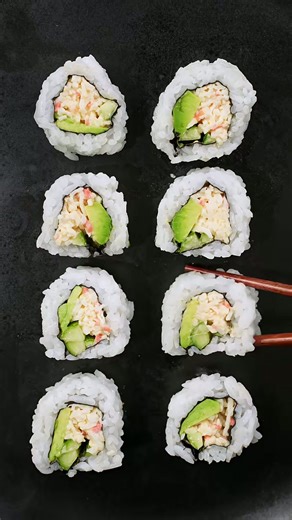 Trying to make sushi at home for the first time (easy California roll recipe)