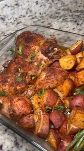 2.7M views · 89K reactions | Quick dinner  do you like a one pan meal? Recipe in comments! #explorepage #explore #foryoupagereels #reels #foodporn #recipes | EatsbyIman | Facebook