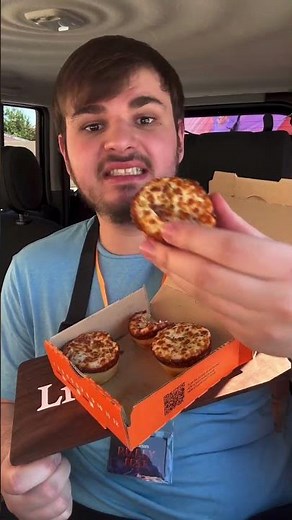 ‪@lukefoods‬ tries Crazy Puffs™