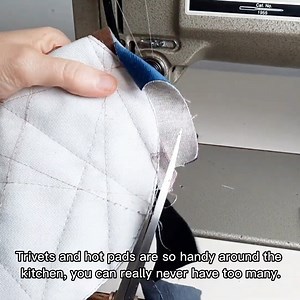 835K views · 3.4K reactions | SCRAPPY PATCHWORK TRIVET – A SCRAPBUSTING PROJECT ☕️ | Sewing Time | Facebook