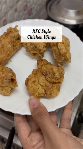 Rumi Saifi on Instagram: "Ab gharwale har baar mujhse banwaynge🥺🥺 [Save, recipes, viral, feed, chicken, wings, kfc, newrecipe, cooking, blogging, cookwithrumi, foodie, food blogger, new video, viral recipe, fresh, gram, share, kfcfood, follow]"