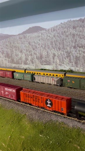 Early ICG freight and UP OCS #trains
