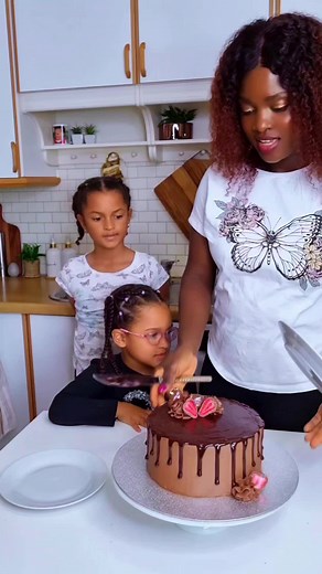 Delicious Homemade Chocolate Cake Recipe