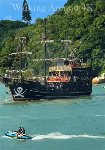 ☀️ Balneário Camboriú, Brazil. #praia #playa #beach #walk #travel