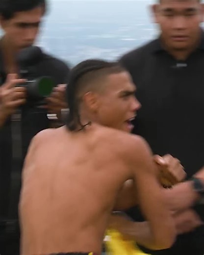 Muay Thai CHAOS 🤯 Feast your eyes on all the striking madness between Johan Estupinan and Zakaria El Jamari!