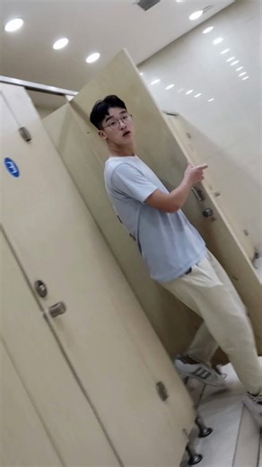 RT @1w30pc317w28989: L1089眼镜小帅哥🔥只是一部分预览更多精彩在线3千部合集，戳我主页置顶链接下单