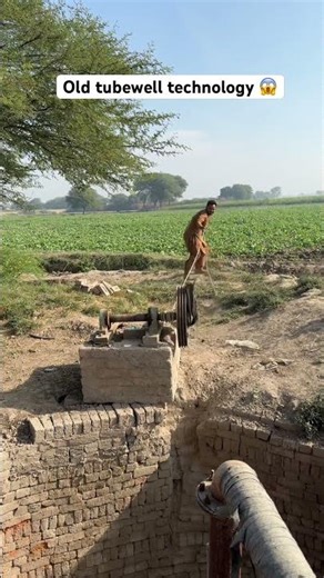 Old tubewell technology 😱#old #tubewell #farming #techology