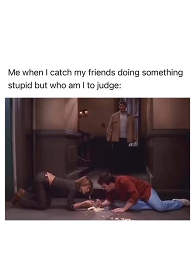 Tag them #matthewperry #chandler #friends CzO63RERrmN