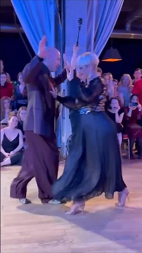 Alejandra Mantignan & Mariano Otero Live Performance #AlejandraMantignan #MarianoOtero #DanceViral