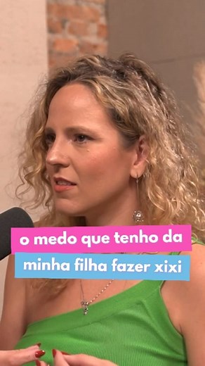 Thamirys Nunes | Maternidade atípica on Instagram: "🎙️🚻 "Só eu sei o medo que tenho da minha filha fazer xixi" - relembre minha participação no @deforapradentropodcast trazendo a questão da segurança das pessoas trans nos banheiros públicos e o que eu faço para proteger minha filha dos olhares, comentários e agressões. 🇧🇷⚖️ O Brasil não possui legislação específica sobre o uso de banheiros por pessoas trans - há uma discussão sobre o tema parada no STF desde 2015 e na Câmara Federal, desde 2