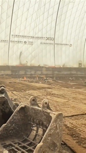 Inside the Giant Dome: Why This Construction Site is Completely Enclosed! 🏗️🌐