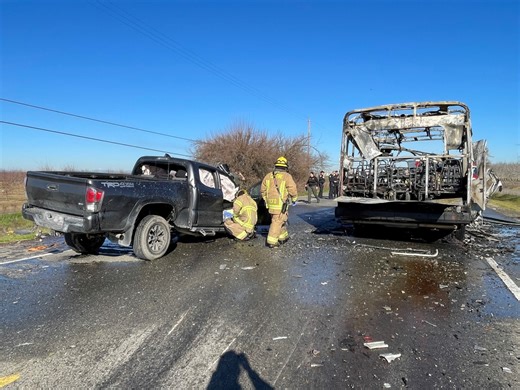 Fiery bus crash kills 6 in Northern California
