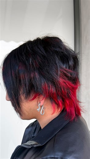 Alanna Mae Safarik on Instagram: "When you and your client bond over your love for My Chemical Romance, you obviously have to do MCR hair ♥️🖤 ♡ ♡ ♡ Colors @dangerjonescreative Tools @framar Protection @k18hair ♡ ♡ ♡ ♡ ♡ #scenehair #mychemicalromance #vividhair #redhair #emohair"