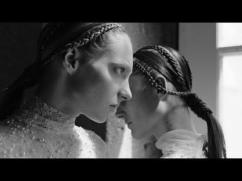 Vera Wang Spring 2017 Bridal collection | Désir à l'Anglaise | Collection Film