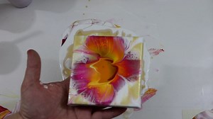 Mini Spiral Flower Dip Technique: Fluid Abstract Art