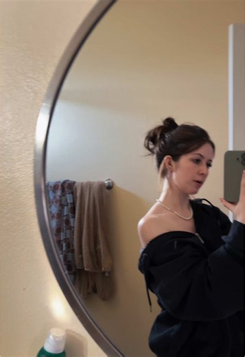 2 for 1 fr cause they’re both mid #newyears #2025 #fyp