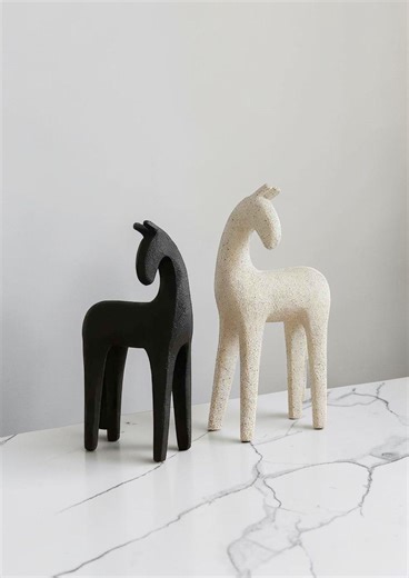 Modern Abstract Horse Sculpture | Minimalist Resin Equestrian Statue | Nordic Black & White Animal Art | Bookshelf Decor | Desk Figurine - Etsy