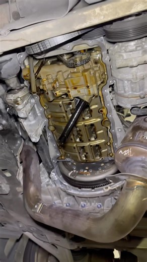 M270 P06DA00 Engine oil pump valve actuator has an electrical fault or open circuit.