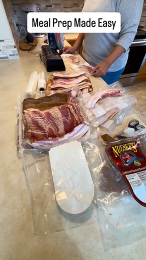 🥓✨ Meal prep made EASY! In today’s kitchen reel, Amy is using her food sealer to break down big batches of food into perfectly portioned freezer bags — ready to grab, thaw, and enjoy later! ❄️🍽️ Whether it’s meat, soups, pasta, or even a whole batch of crispy bacon like she’s sealing up here, this little tool saves time, money, and freezer space. 🙌 It’s one of our favorite ways to stay organized during the busy greenhouse season — cook once, enjoy many times! 👩‍🍳💛 Do you use a food sealer 