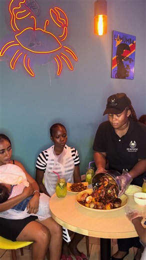 Recette et vibes seafood à Abidjan — tague ton ami suspendu
