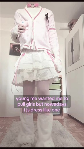 i cant think of a good caption but uhm share your favourite femb experience i guess #femboy #mlm #femboyfriday #fyp #cutecore