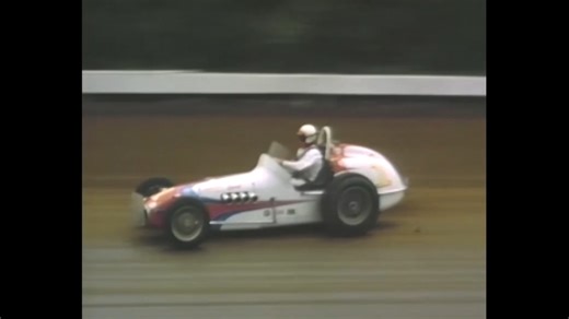 Happy 91st birthday, Super Tex! 😎 In 1964, AJ Foyt raced to a record 7 consecutive USAC Champ Car wins. The 5th of those came at the notorious Langhorne Speedway in Pennsylvania 62 years ago! Here are the highlights from the 100-miler back in '64. 🎥 | USAC Racing