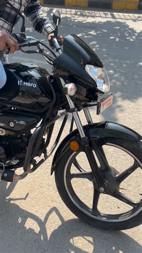 Mitish Aggarwal on Instagram: "HF Dulexe 1st Owner BS-VI - 2024 Down Payment ₹-10,000/- Cash Price ₹52,000/- Demand #hero #deluxe #splendor #radeon #shinee #sports #yamaha #r15 #mt15 #ninja #zx10r #ktm #duke200 #duke390 #bike #biker #bikelife #bikersofinstagram #bikes #swiggy #zomato #insta #sportscar #sportsbike #royalenfield #bullet #jawa #yezdi"