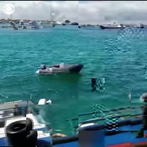 18K views · 468 reactions | WATCH: 600 gallons of diesel fuel sinks into the waters off the Galápagos Islands after a barge carrying the oil overturned; Ecuador's environmental minister says "immeditate actions" are being taken to reduce the environmental risk. https://cbsn.ws/2MlslQw | CBS Evening News | Facebook