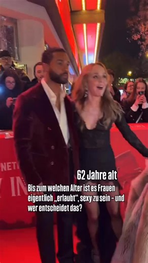 Elegance, Fashion and Classy Styles on Instagram: "Sylvie ❤️ Mit über 60 ist Sylvie - Philippine Leroy-Beaulieu - die, die am meisten Sexappeal ausstrahlt und tatsächlich den Raum füllt - sobald sie ihn betrifft. Sie ist die interessanteste Frau, weil sie es sich erlaubt ihr Leben zu genießen. Kann eine Frau begehrenswert und frei sein, ohne Männer zum Zentrum ihres Lebens zu machen? Und gleichzeitig sie zu lieben und in die Nähe zulassen? Und würdest du es wagen, zu leben und dich zu kleiden, o