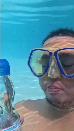 Lipton vs Ramune Blueberry Bottle Sound Underwater