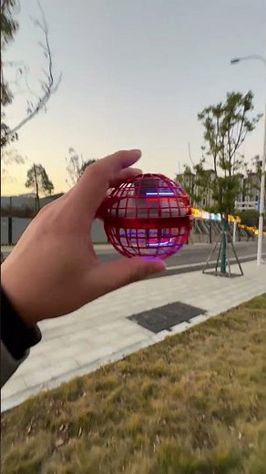 "Flying Ball: Boost Coordination, Focus!