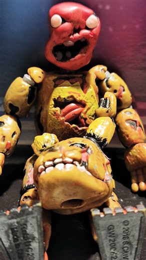 Springtrap removes his mask