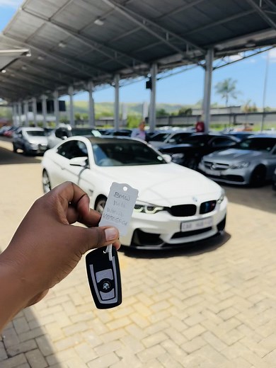 2018 BMW M4 Competition Review: Features and Pricing