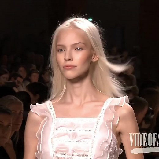Sasha Luss for Isabel Marant - Catwalk Runway Walk