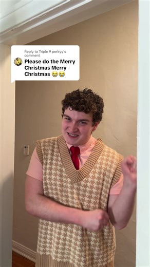 Replying to @Triple 9 perkyy Christmas came early Carly Shay🎄 #nevel #icarly #nickelodeon #gay #fyp