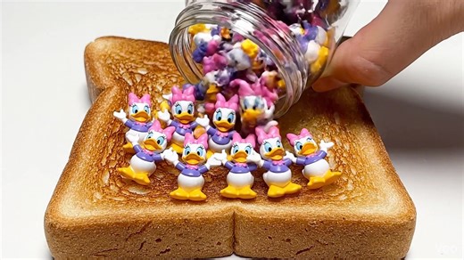 Daisy Duck ASMR: Satisfying Cartoon Food Sounds