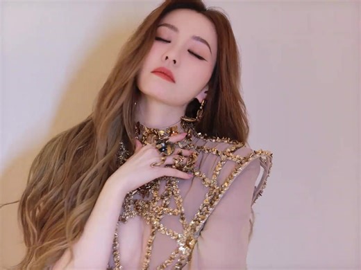 女王才能配霸王😎 #张靓颖 #janezhang