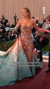 224K views · 567 reactions | Book girlies - now's our moment.  | E! Entertainment | Facebook