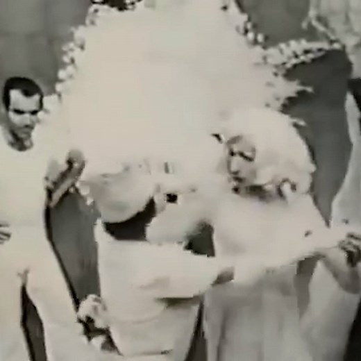 Flaming Creatures (1963) by Jack Smith is a sensuous, delirious dream/nightmare that merges sexualities and genders into one great, writhing body of voluptuous desire. | 4:3