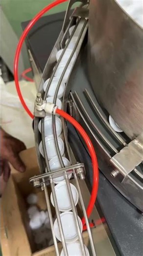 High speed cap cutting machine