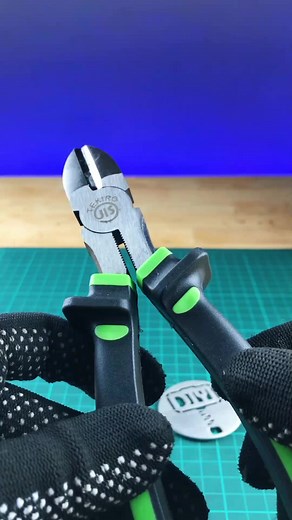 43K views · 789 reactions | Wire cutter+鱗 #diy #tips #idea #tools #lifehacks | DIY MAN | Facebook