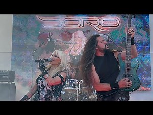 DORO Für immer - FULL METAL CRUISE 2024 Part 1 | Mein Schiff 3 pool deck stage