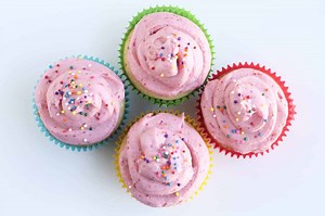 Favorite Strawberry Cream Cheese Frosting (5-Minutes, Less Sugar)