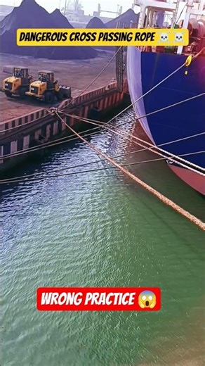 The rope may break 🤔😱 #shipvideo #sealife #ship #dangerous