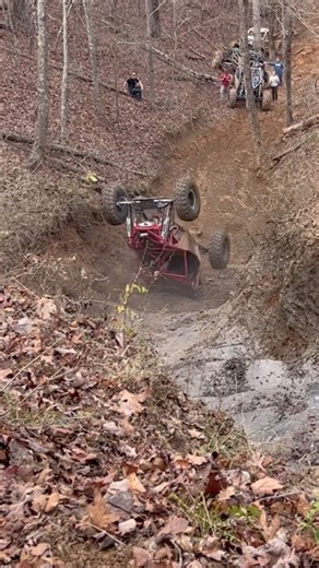 16K views · 380 reactions | Jake Burkey vs Cable Hill #offroad #hillclimb #4x4 | BUSTED KNUCKLE FILMS | Facebook