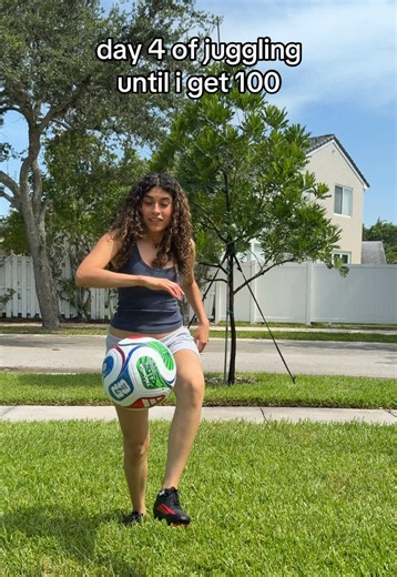 Football Juggling Practice: Day 4 to 100 — Improve Juggling Skills