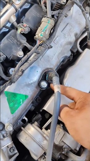 🔧 Car Burning Oil? Blue Smoke, Rough Idle & Milky Oil Explained! 🚗💨 #oilhack